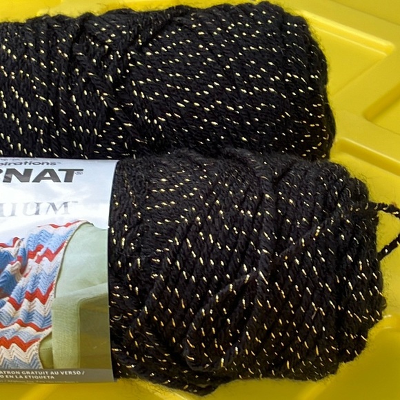 Bernat Premium Yarn in Black and Gold metallic tone - Picture 2 of 14